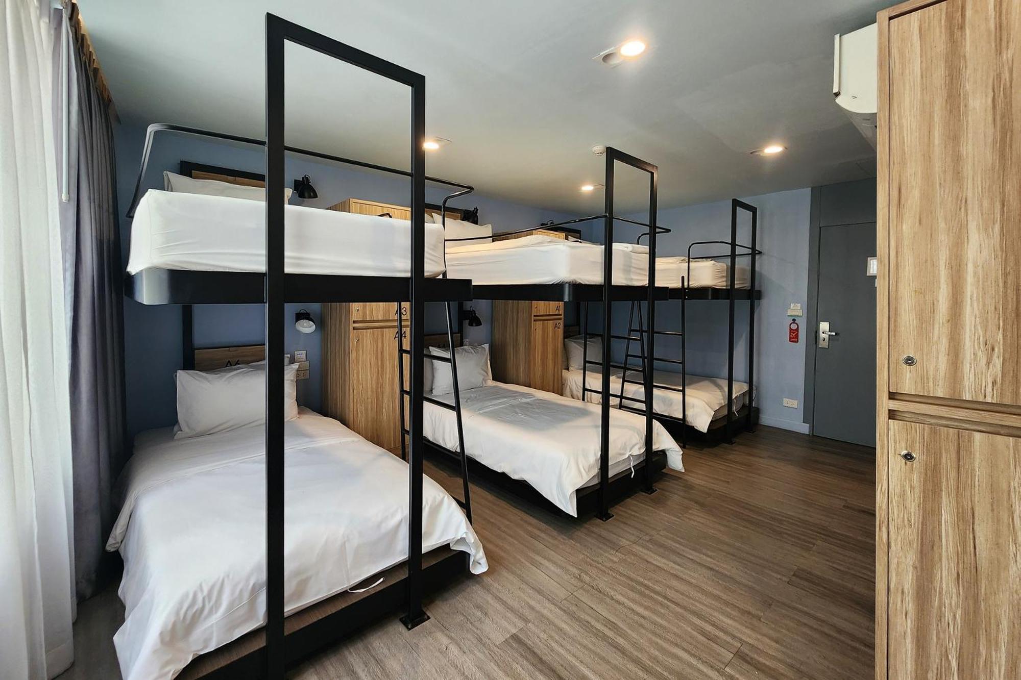 Simply Sleep Hostel Bangkok Dış mekan fotoğraf