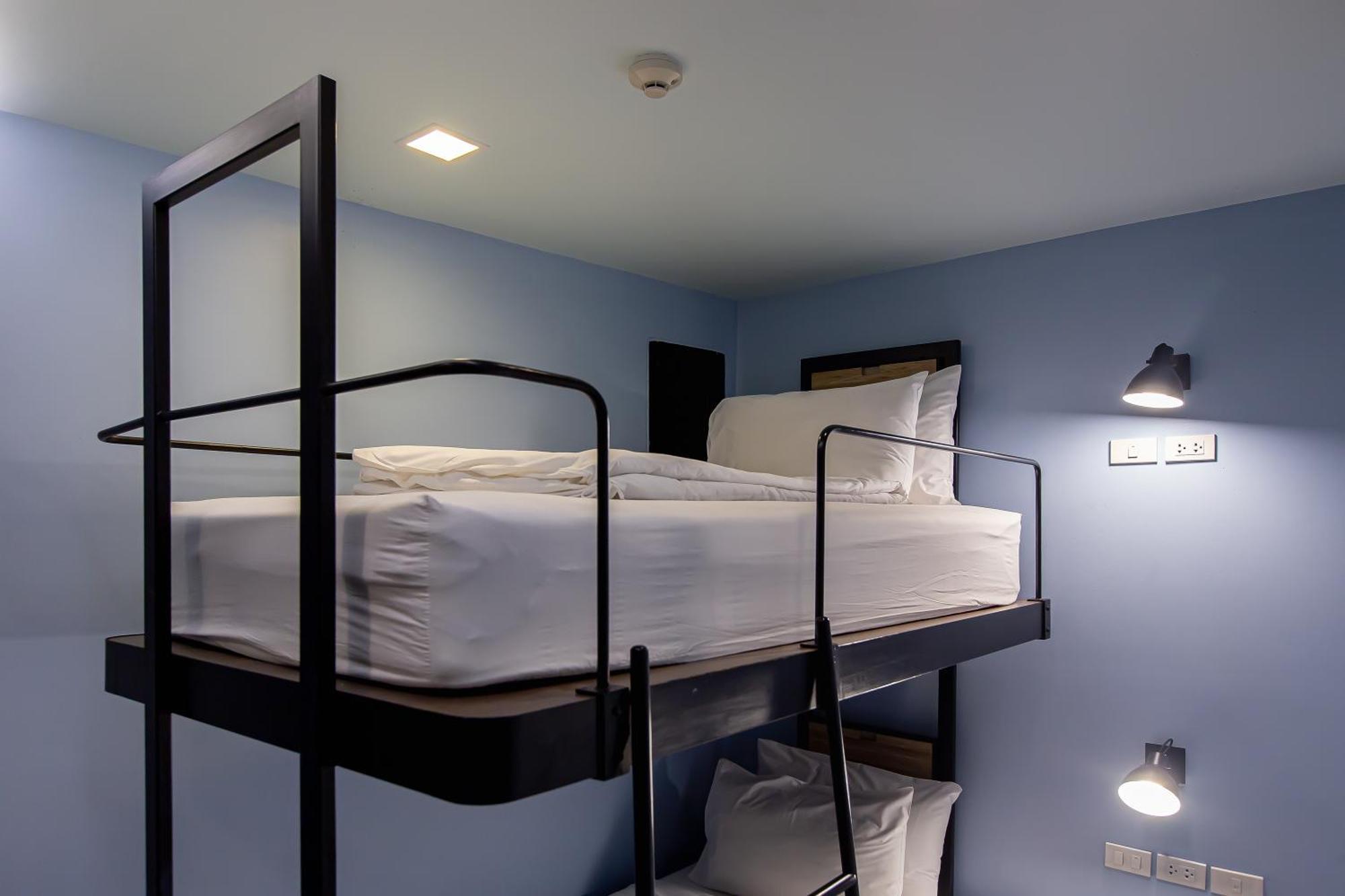 Simply Sleep Hostel Bangkok Dış mekan fotoğraf