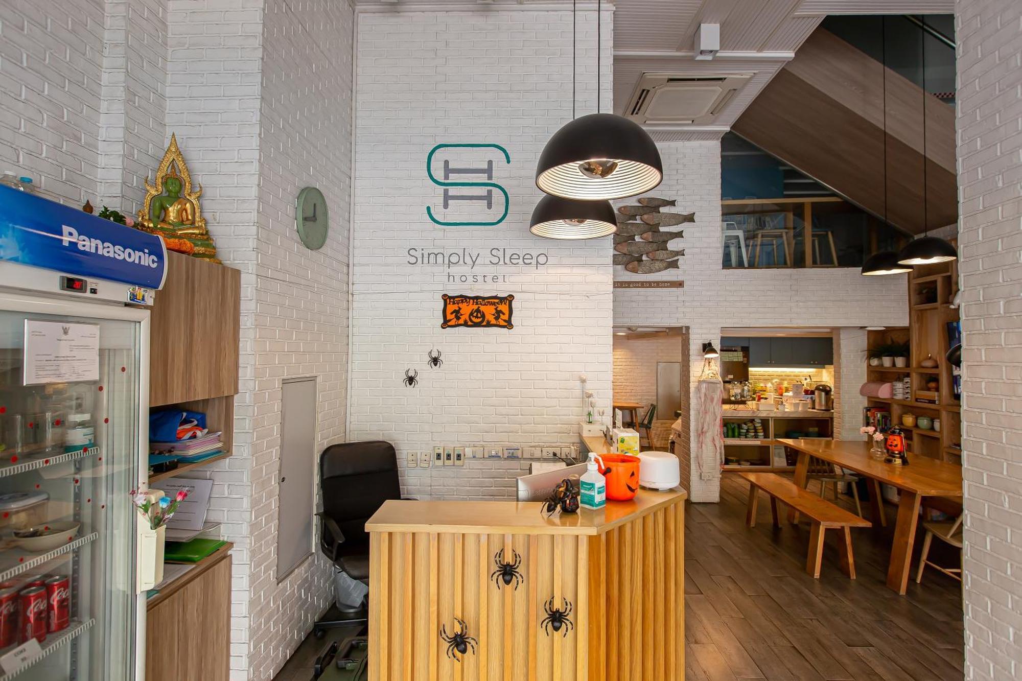 Simply Sleep Hostel Bangkok Dış mekan fotoğraf